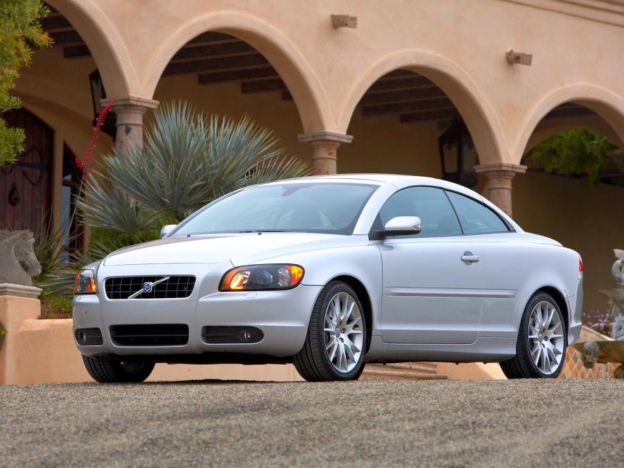  Volvo C70 T5 2005 года  (US) (фото 8 из 30)